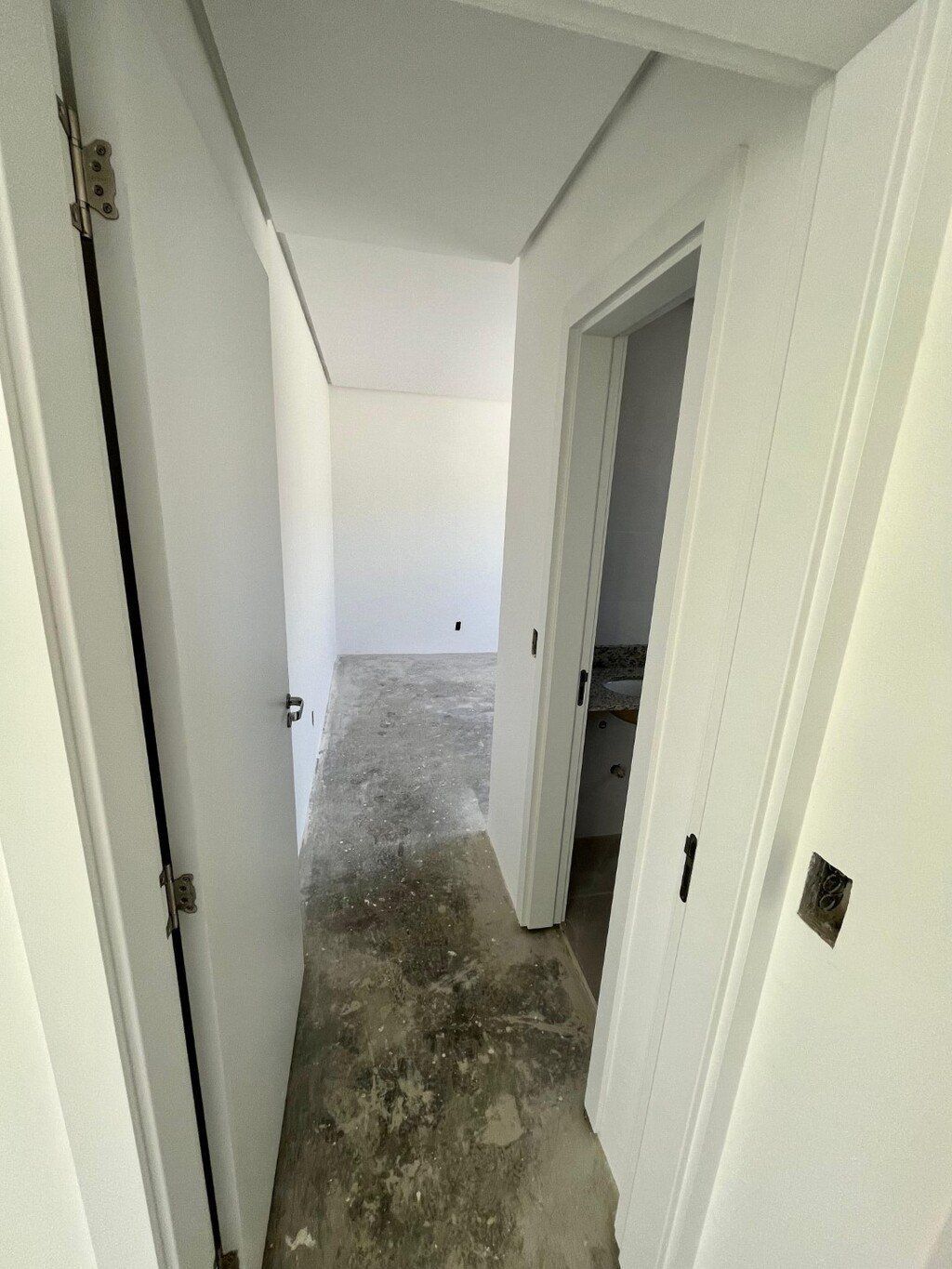 Apartamento à venda com 2 quartos, 64m² - Foto 12