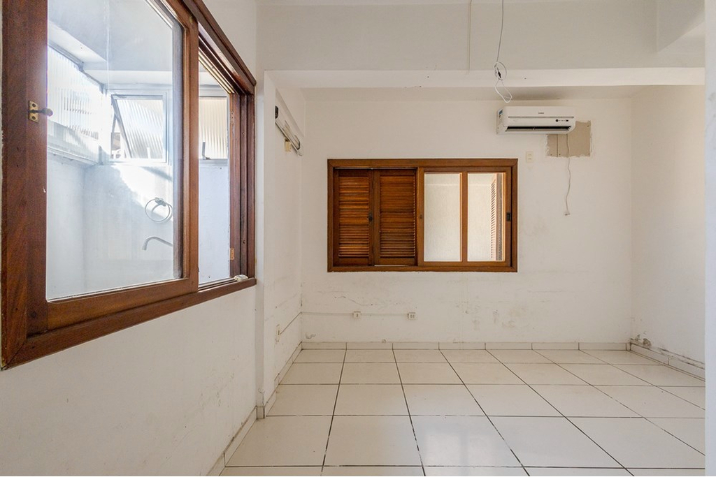 Casa à venda com 6 quartos, 346m² - Foto 42