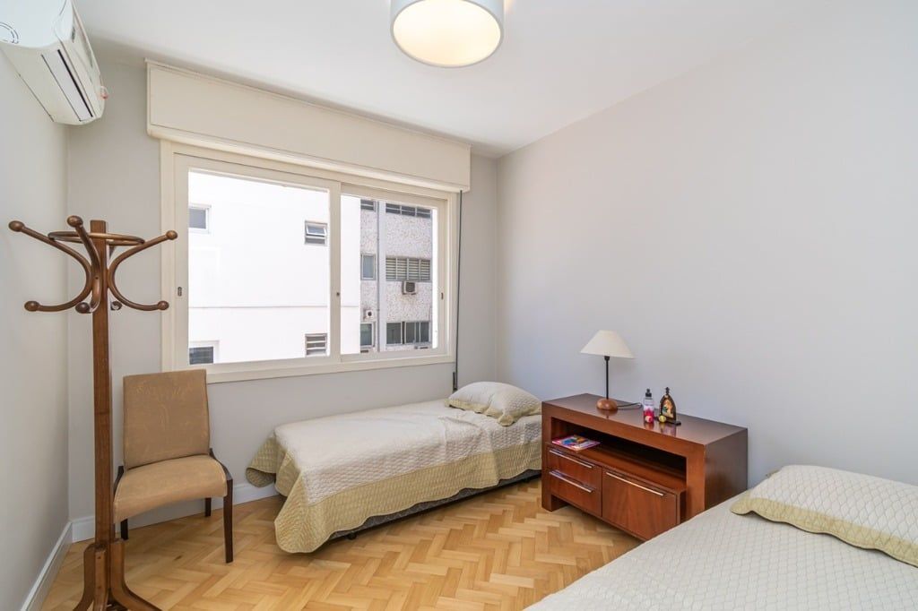 Apartamento à venda com 3 quartos, 121m² - Foto 9
