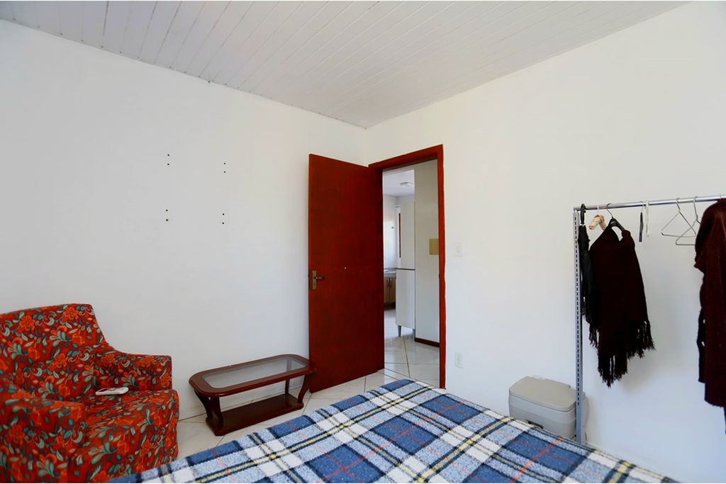 Casa à venda com 2 quartos, 42m² - Foto 2