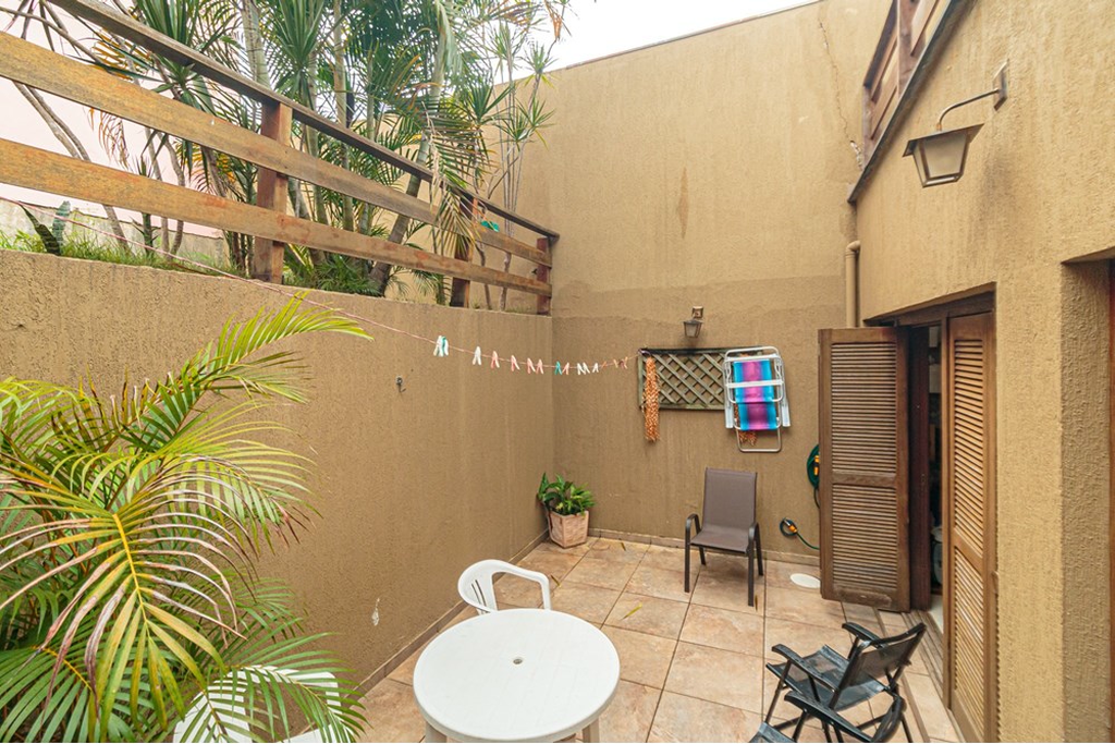 Casa à venda com 3 quartos, 236m² - Foto 17