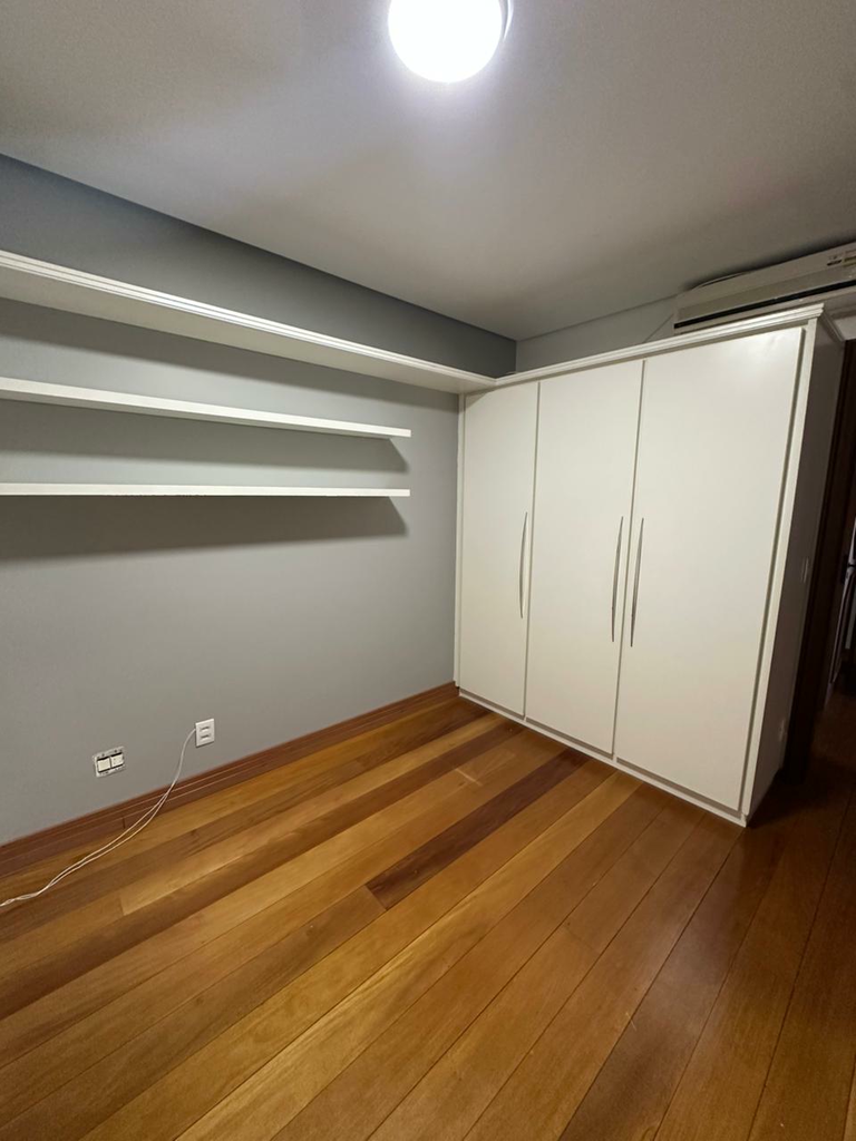 Casa à venda com 3 quartos, 313m² - Foto 13