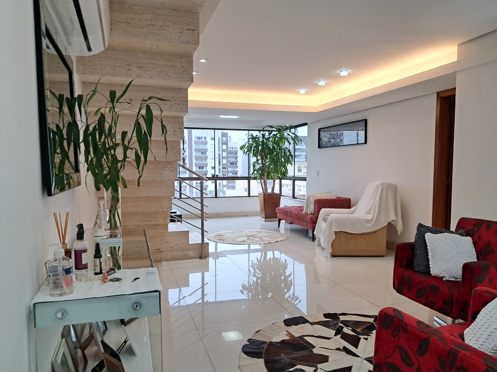 Cobertura, 3 quartos, 251 m² - Foto 1