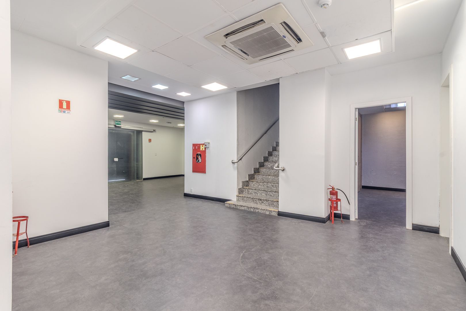 Prédio Inteiro para alugar com 4 quartos, 3451m² - Foto 7