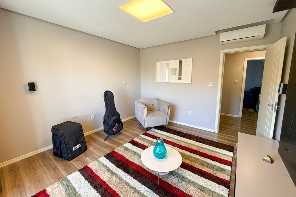 Casa, 4 quartos, 240 m² - Foto 47