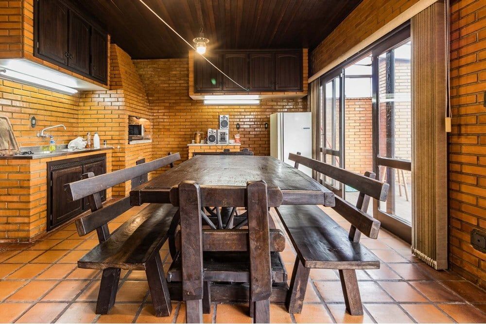 Casa à venda com 3 quartos, 379m² - Foto 2