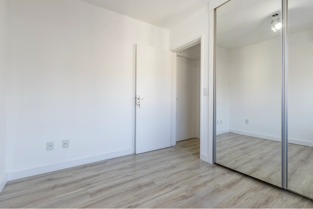 Apartamento à venda com 2 quartos, 75m² - Foto 19