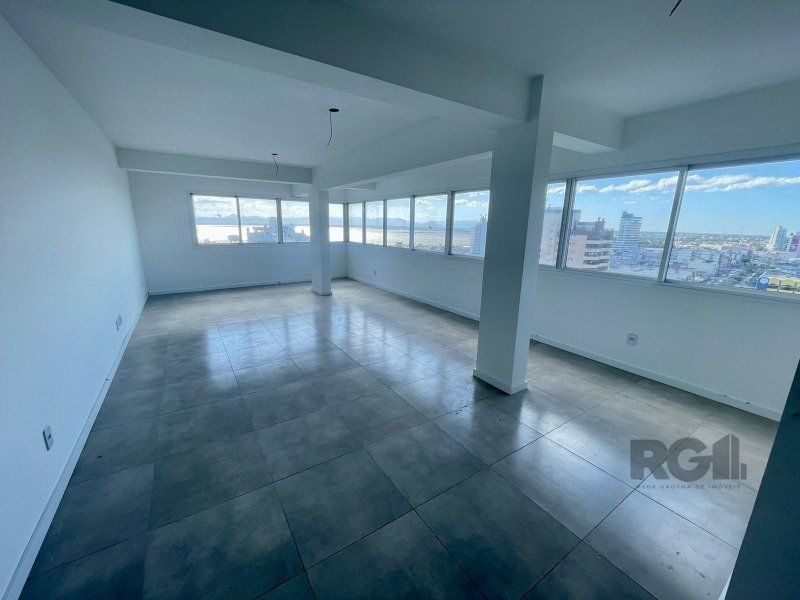 Apartamento à venda com 3 quartos, 131m² - Foto 2