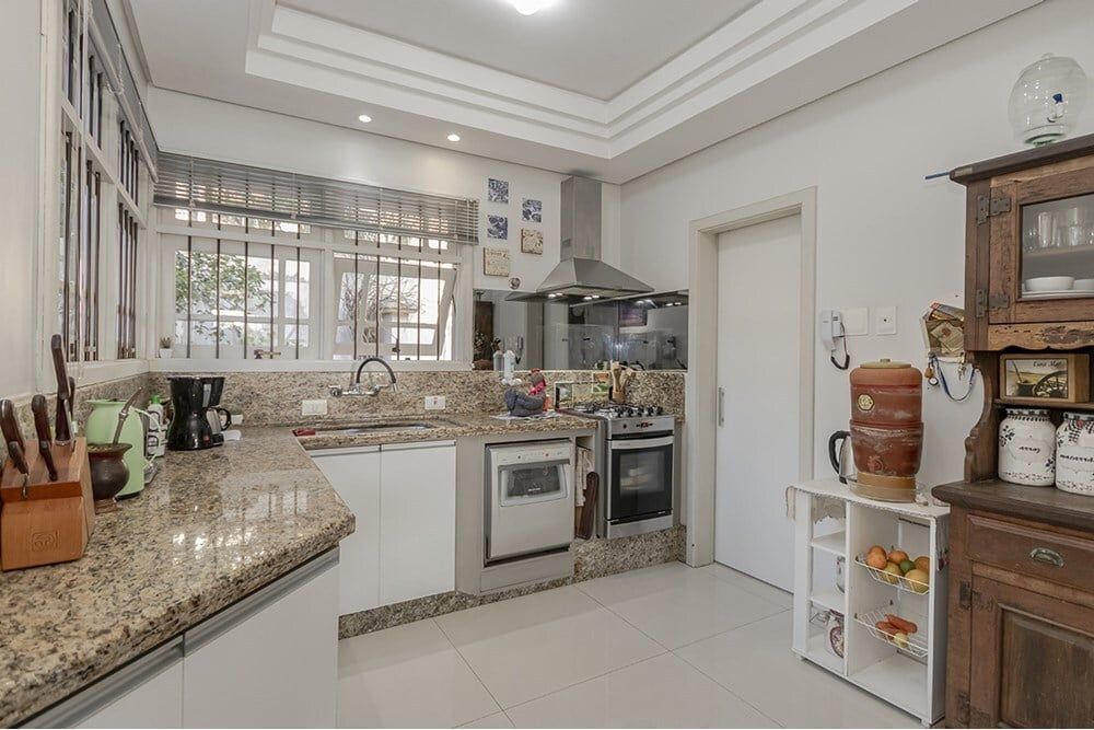Casa à venda com 3 quartos, 303m² - Foto 13