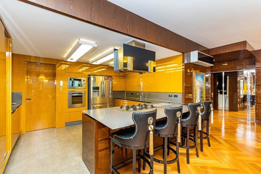 Apartamento à venda com 3 quartos, 222m² - Foto 23