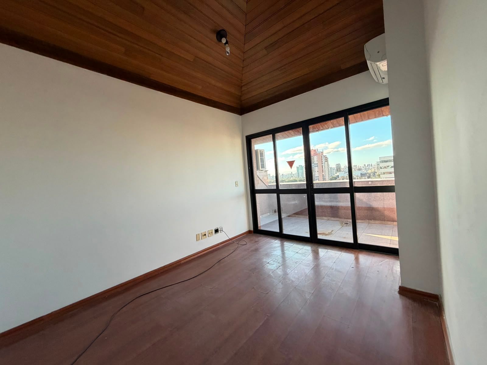 🏢✨ SALA COMERCIAL DUPLEX COM TERRAÇO E VISTA PARA O GUAÍBA! 🌅 — foto 3