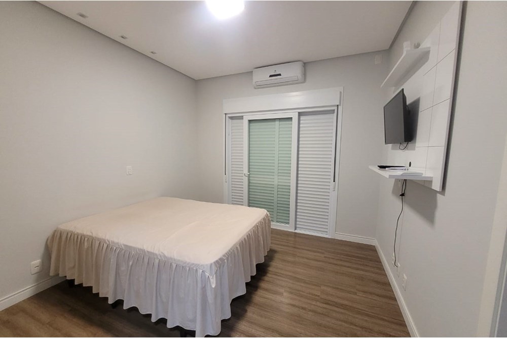 Casa à venda com 4 quartos, 326m² - Foto 10