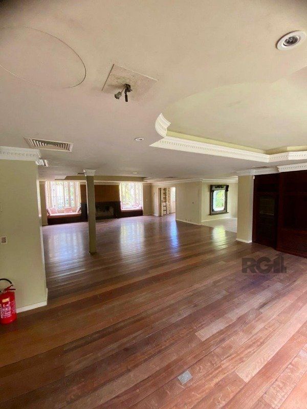 Casa para alugar com 5 quartos, 721m² - Foto 4