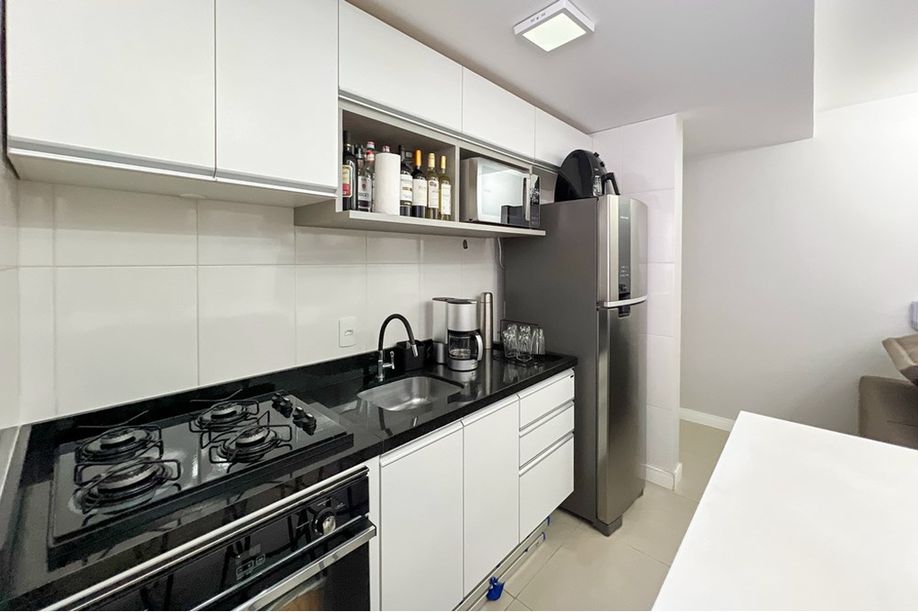 Apartamento à venda com 2 quartos, 48m² - Foto 17