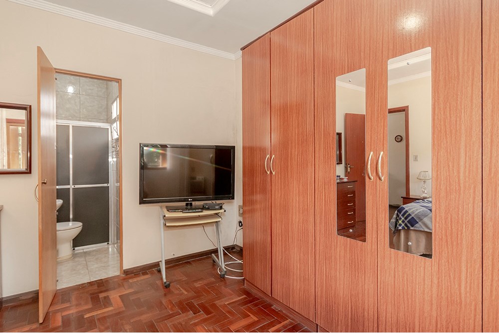 Casa à venda com 5 quartos, 177m² - Foto 43