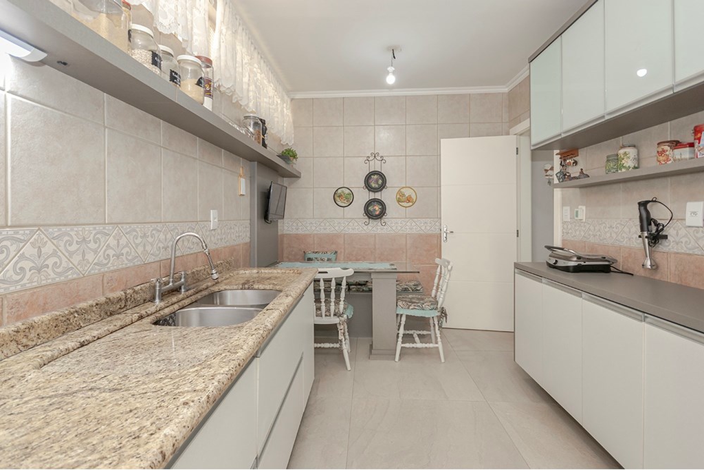 Casa à venda com 3 quartos, 177m² - Foto 3