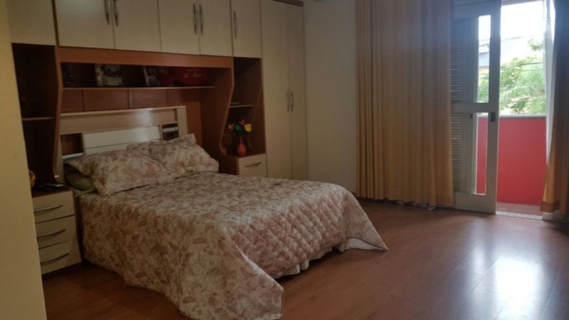 Casa à venda com 3 quartos, 165m² - Foto 8