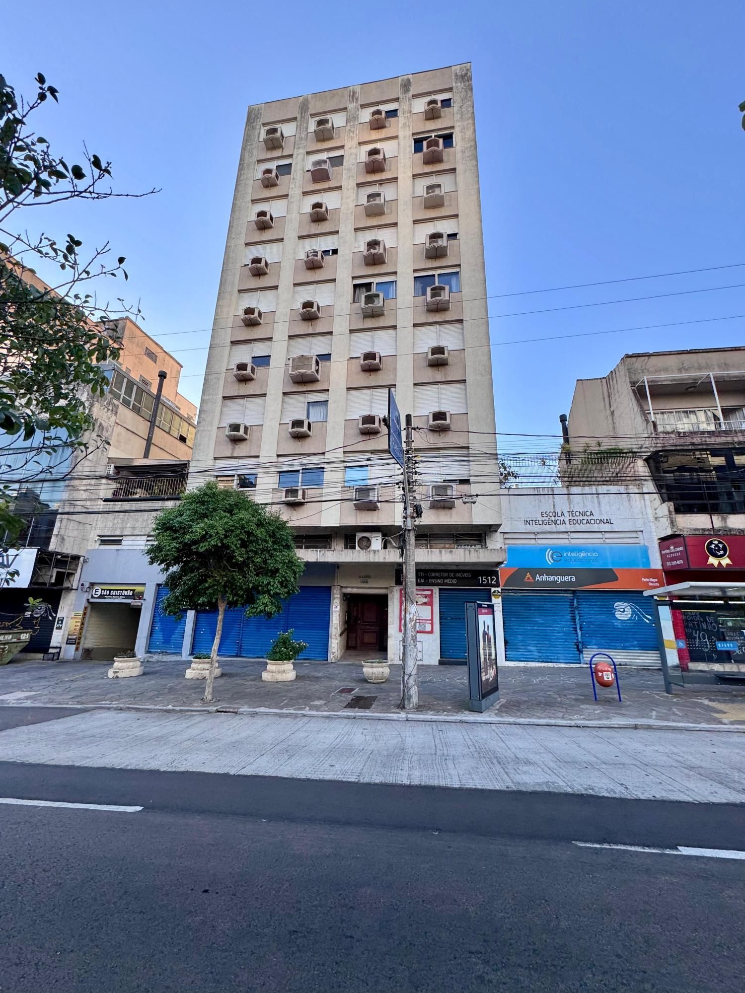 junto a igreja sao pedro e zaffari