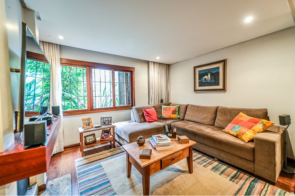 Casa de Condomínio à venda com 4 quartos, 241m² - Foto 36