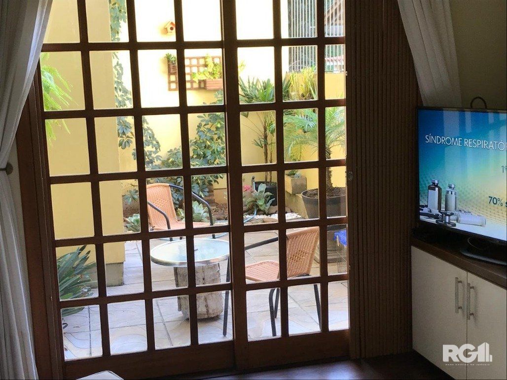 Casa à venda com 4 quartos, 243m² - Foto 7