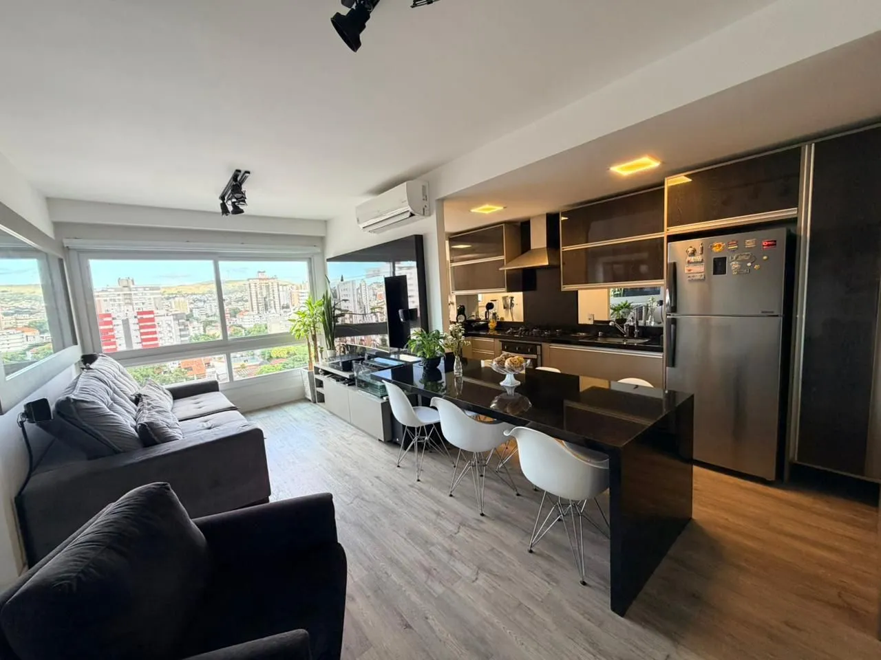 Apartamento com 68m², 2 dormitórios no bairro Santana em Porto Alegre para Comprar