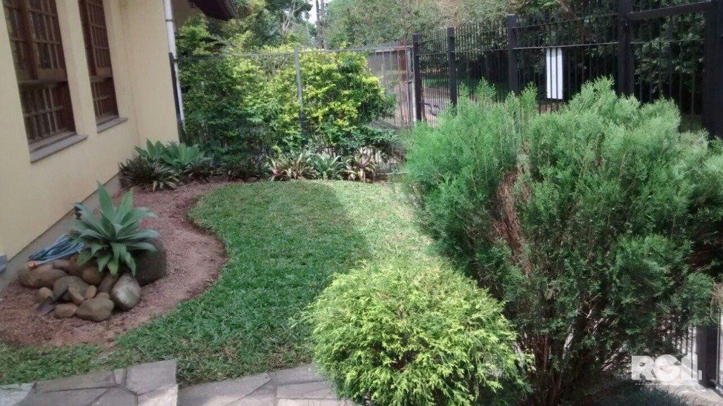 Casa à venda com 4 quartos, 243m² - Foto 8