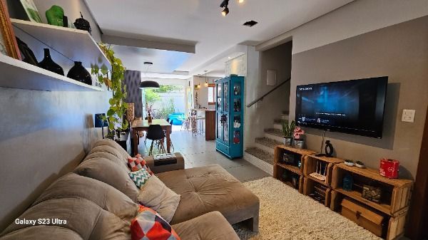 Casa à venda com 3 quartos, 119m² - Foto 2