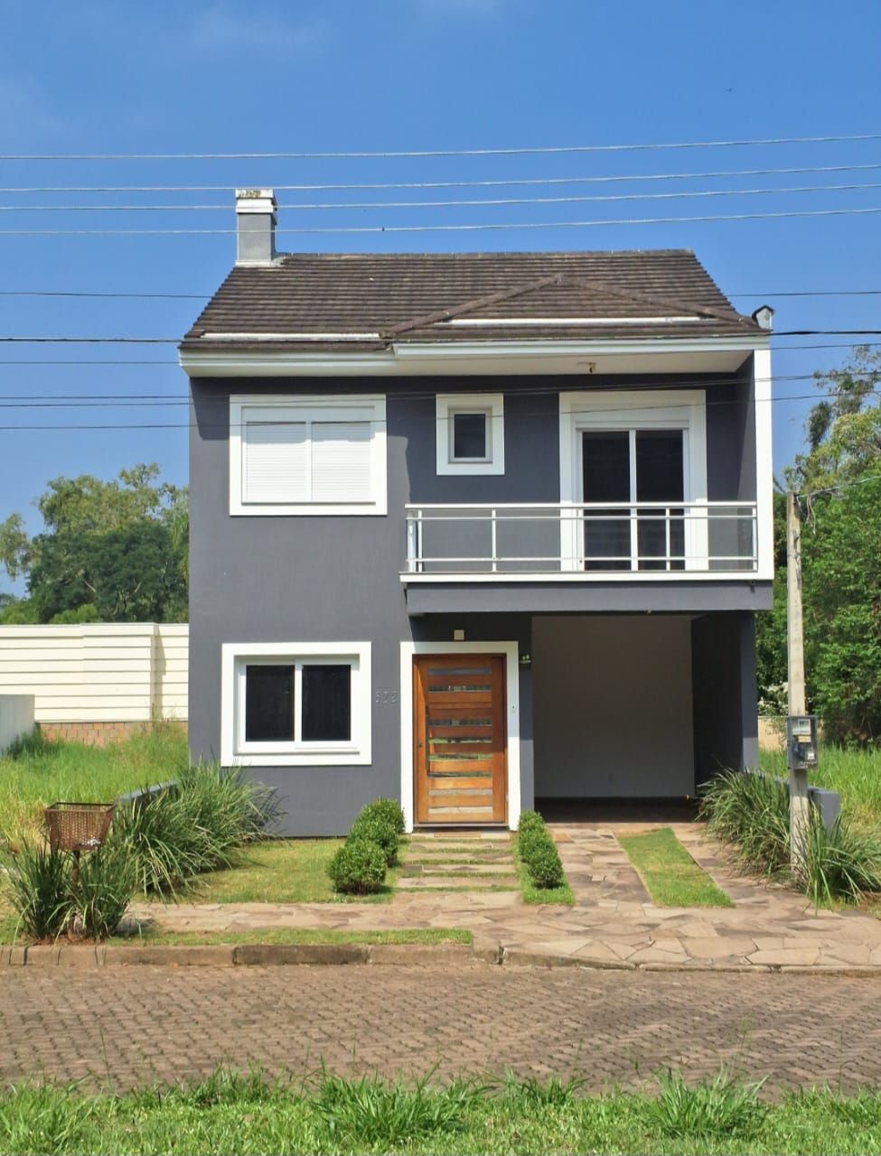Casa com 160m², 3 dormitórios no bairro Hípica em Porto Alegre para Comprar