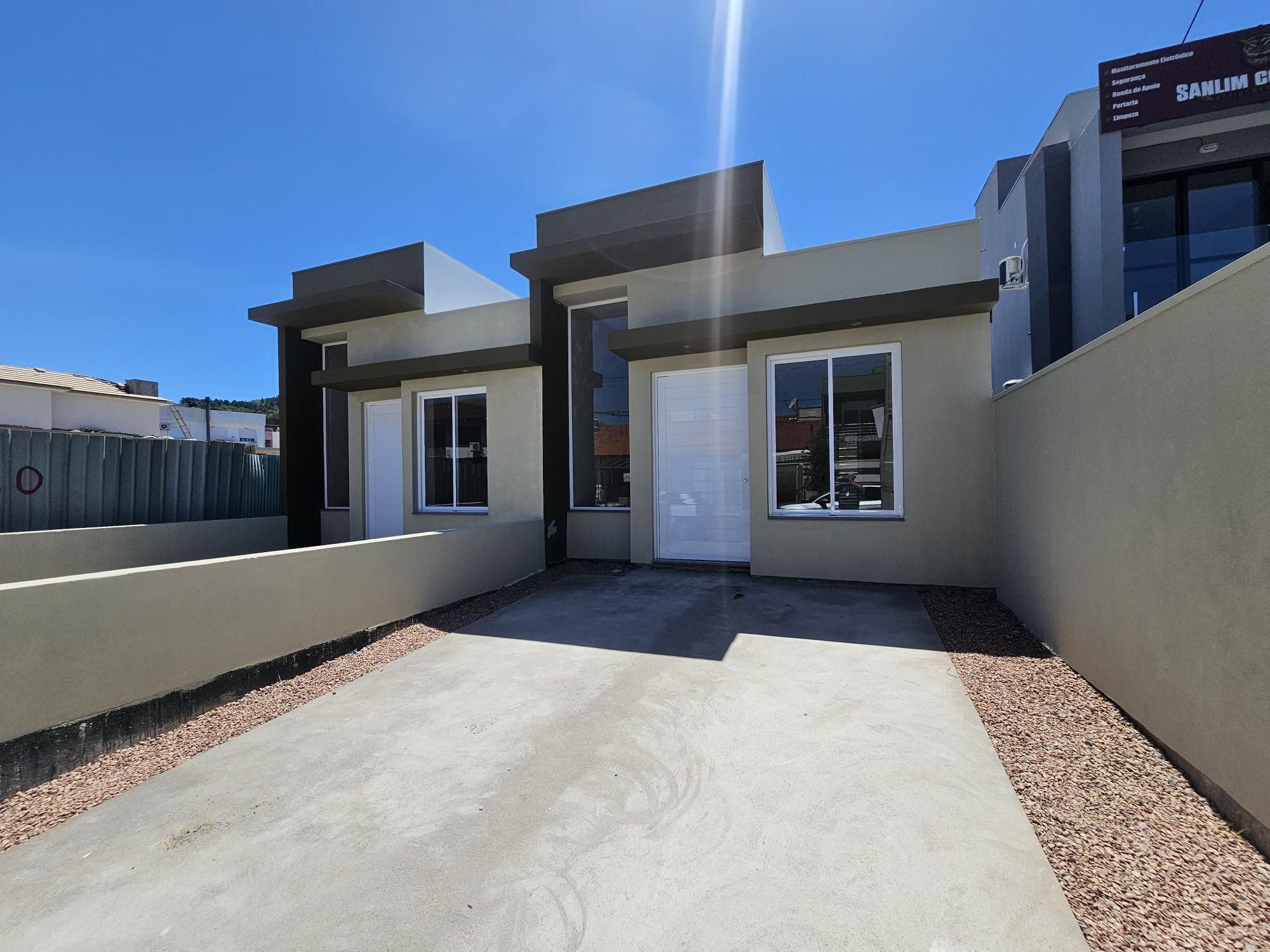 Casa com 96m², 2 dormitórios no bairro Hípica em Porto Alegre para Comprar