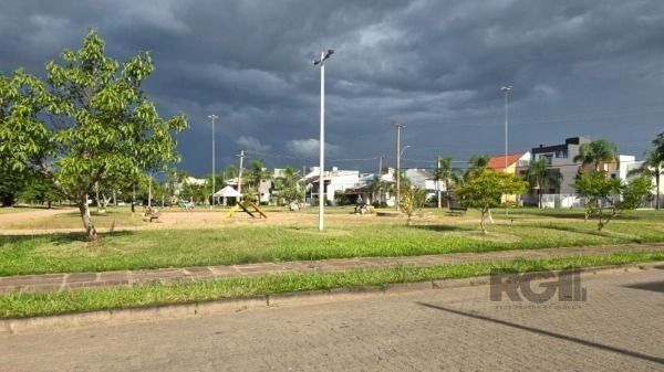 Terreno em Porto Alegre, no bairro Hípica, à venda.
