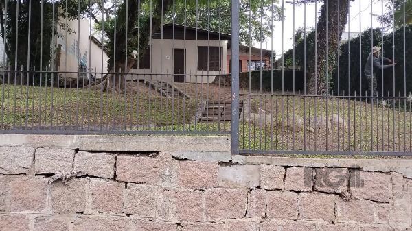 Terreno em Porto Alegre, no bairro Tristeza, à venda.