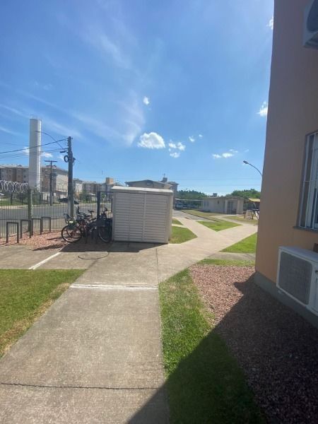 Apartamento à venda com 50m², 2 quartos, 1 suíte, 1 vaga no bairro Restinga em Porto Alegre