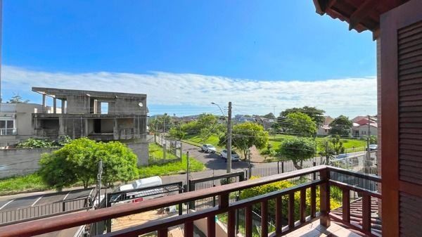 Casa à venda com 3 quartos, 106m² - Foto 25