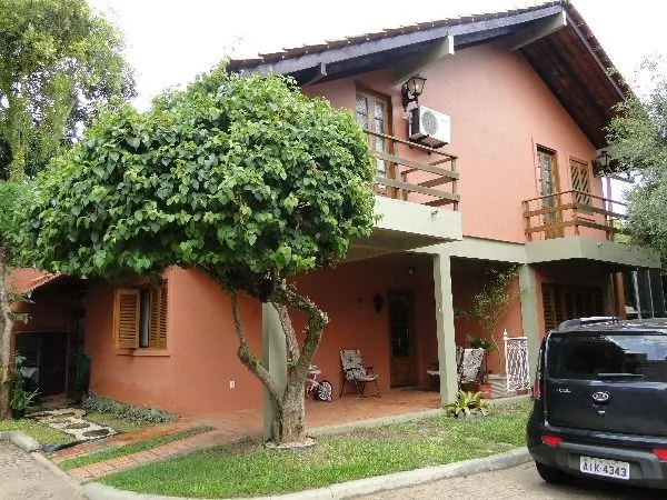 Casa de Condomínio com 188m², 3 dormitórios no bairro Ipanema em Porto Alegre para Comprar