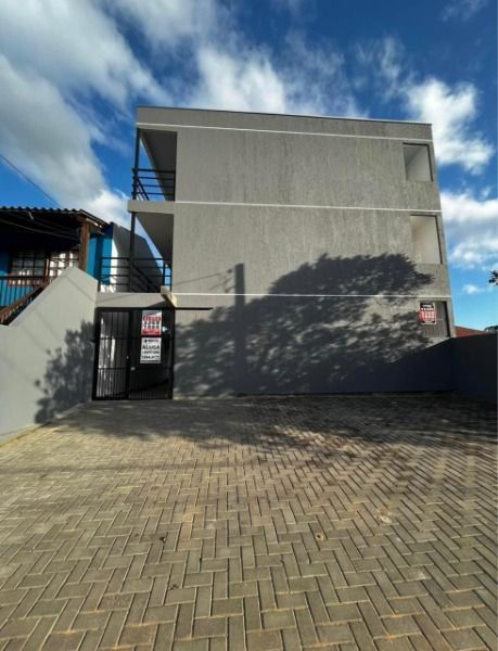 Predio em Porto Alegre, no bairro Hípica, à venda.