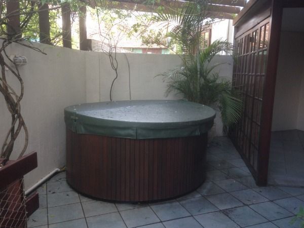 Casa de Condomínio à venda com 4 quartos, 318m² - Foto 28