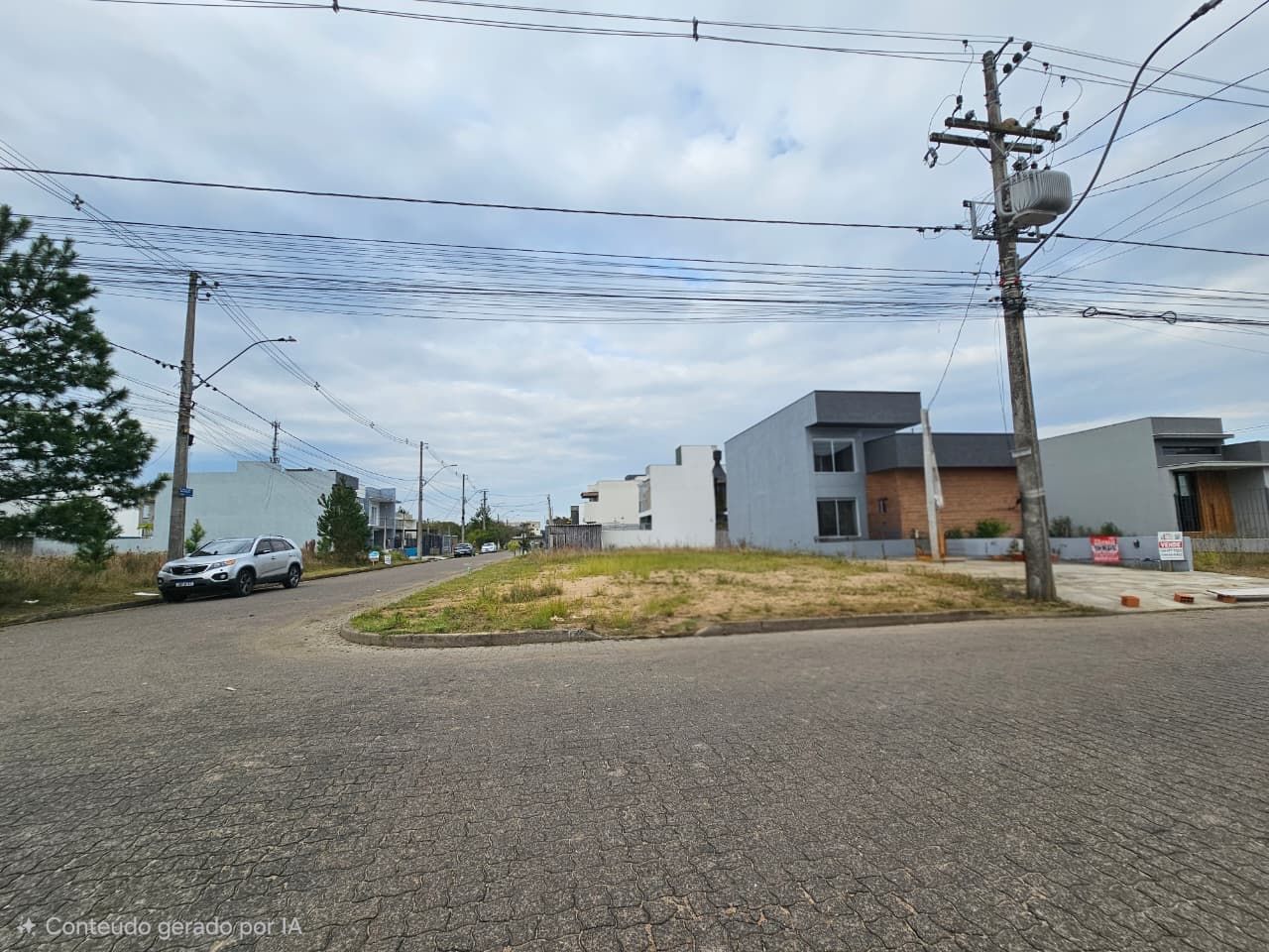 Terreno de esquina residencial ou comercial rua principal loteamento prox Zaffari da Hípica !