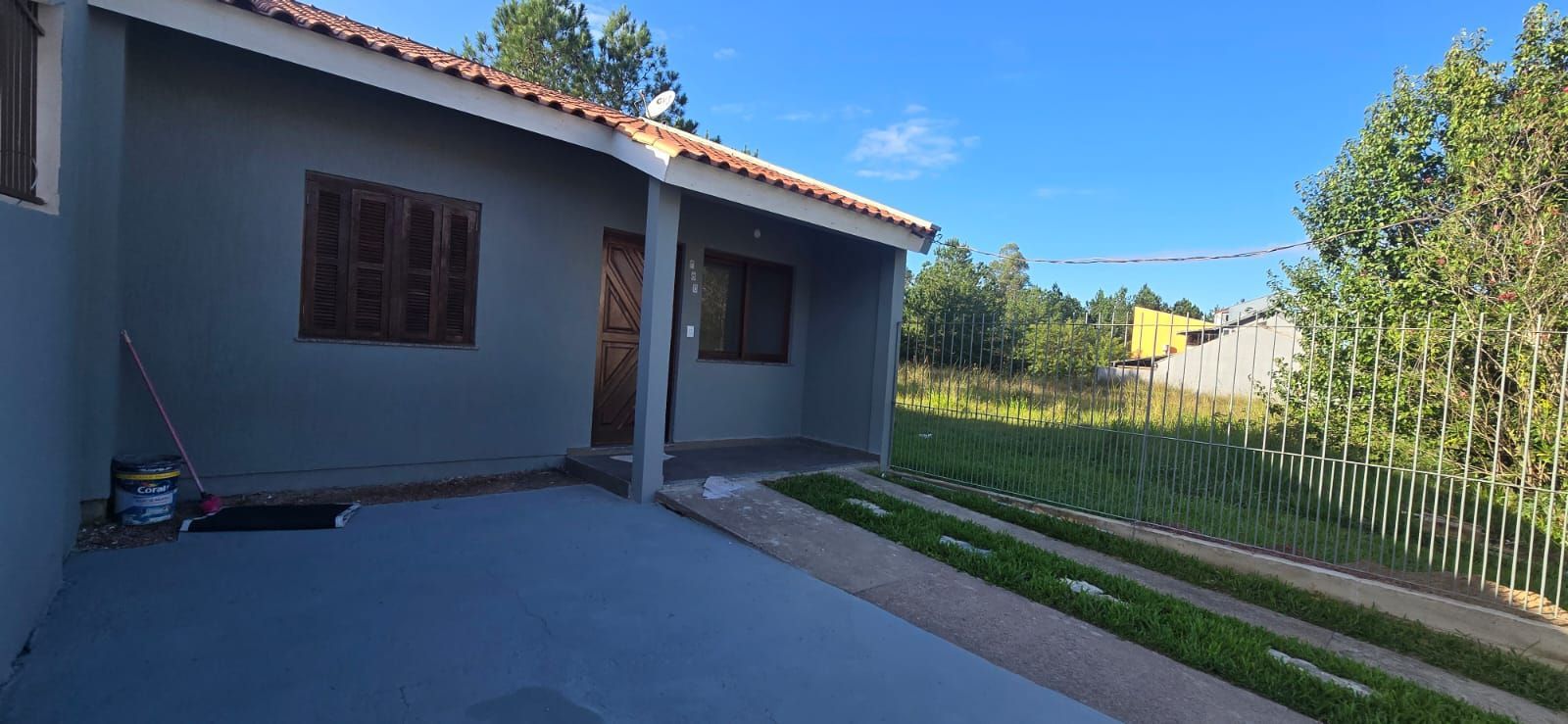 No bairro Hípica residência térrea com 2 dormitórios