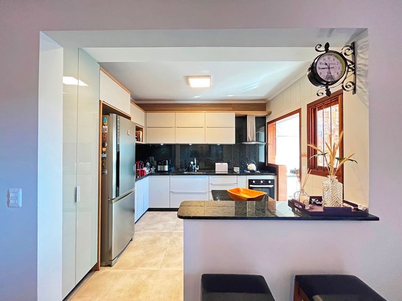Casa à venda com 3 quartos, 134m² - Foto 13