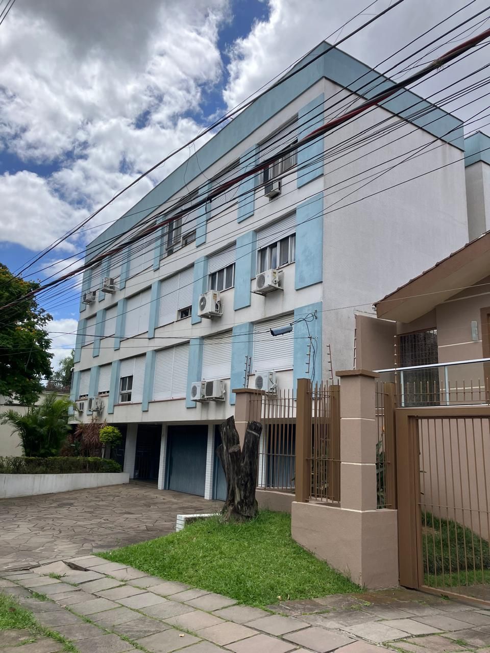 Apartamento 2 dormitórios no bairro Três Figueiras