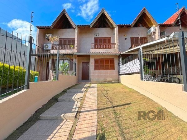 Casa à venda com 3 quartos, 106m² - Foto 1