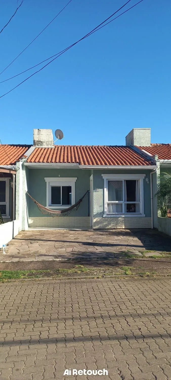 Casa de Condomínio, 2 dormitórios no bairro Hípica em Porto Alegre para Comprar