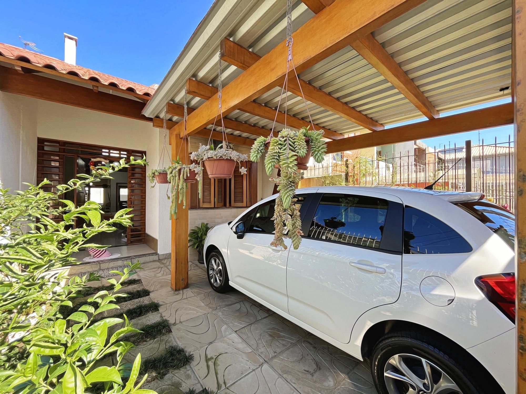 Casa com 109m², 3 dormitórios no bairro Hípica em Porto Alegre para Comprar