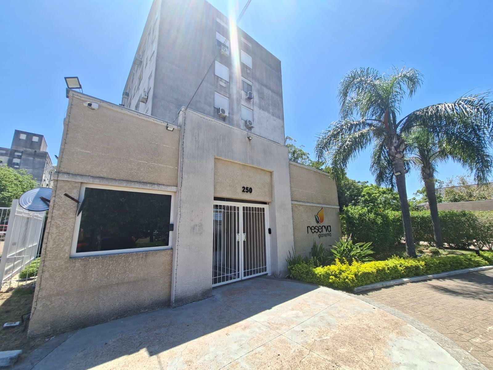 Apartamento, 3 dormitórios no bairro Cavalhada em Porto Alegre para Comprar