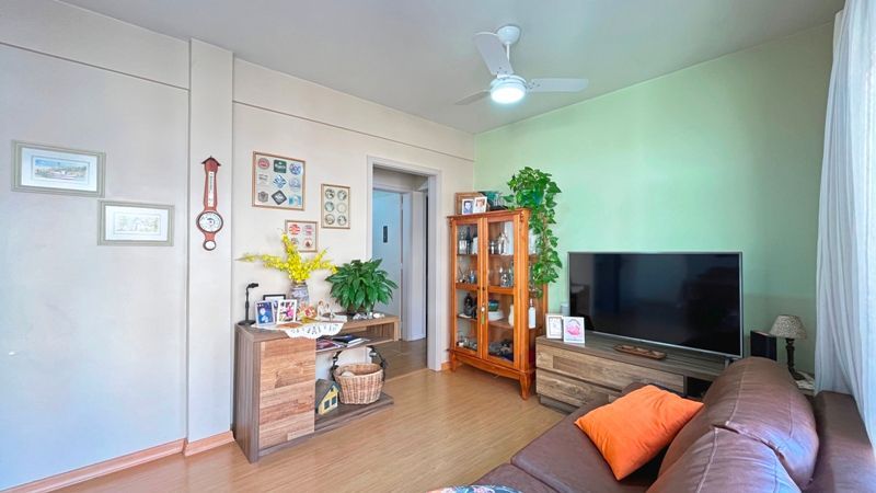 Apartamento à venda com 2 quartos, 76m² - Foto 10