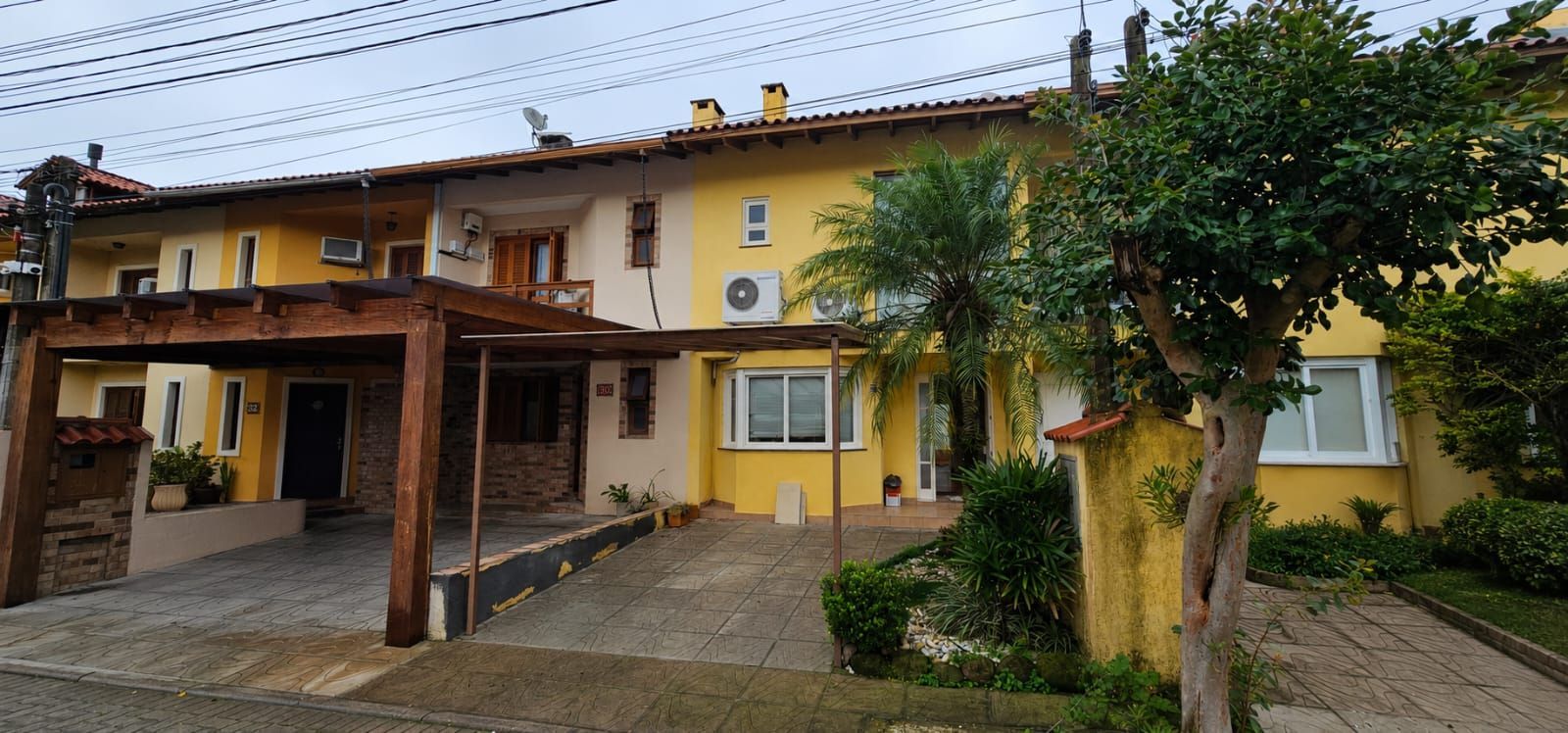 Casa Condominio para Venda - 96m², 3 dormitórios, sendo 1 suites, 2 vagas - Hípica