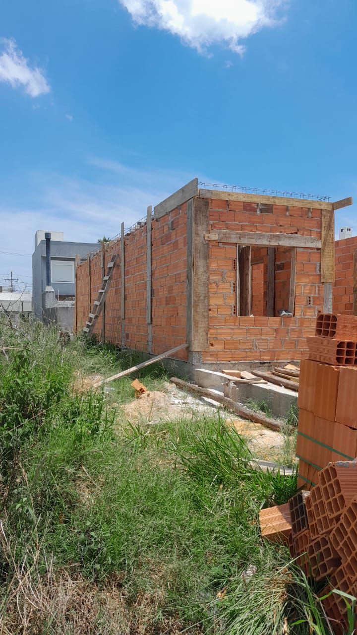 Casa 2 dormitórios no bairro Aberta dos Morros