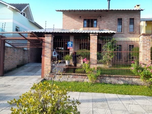 Casa 3 dormitórios no bairro Ipanema