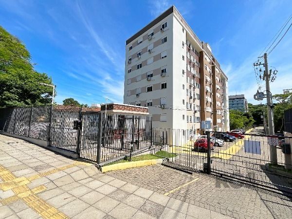 Apartamento à venda com 51m², 2 quartos, 1 vaga no bairro Vila Nova em Porto Alegre