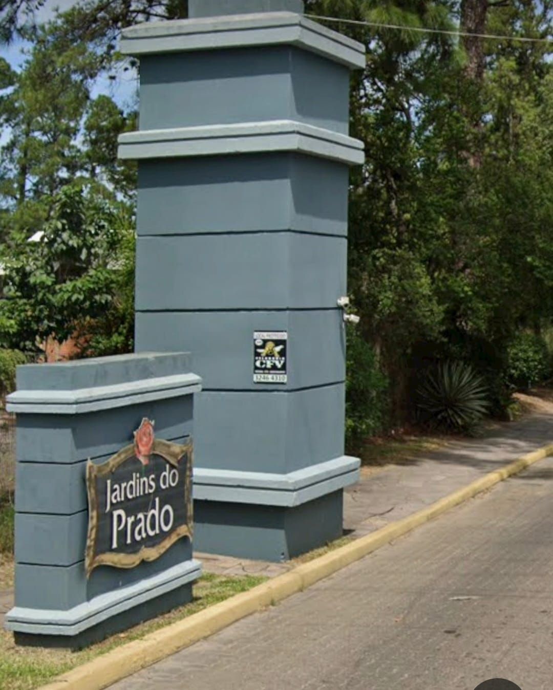 Casa à venda com 125m², 3 quartos, 1 suíte, 2 vagas no bairro Hípica em Porto Alegre